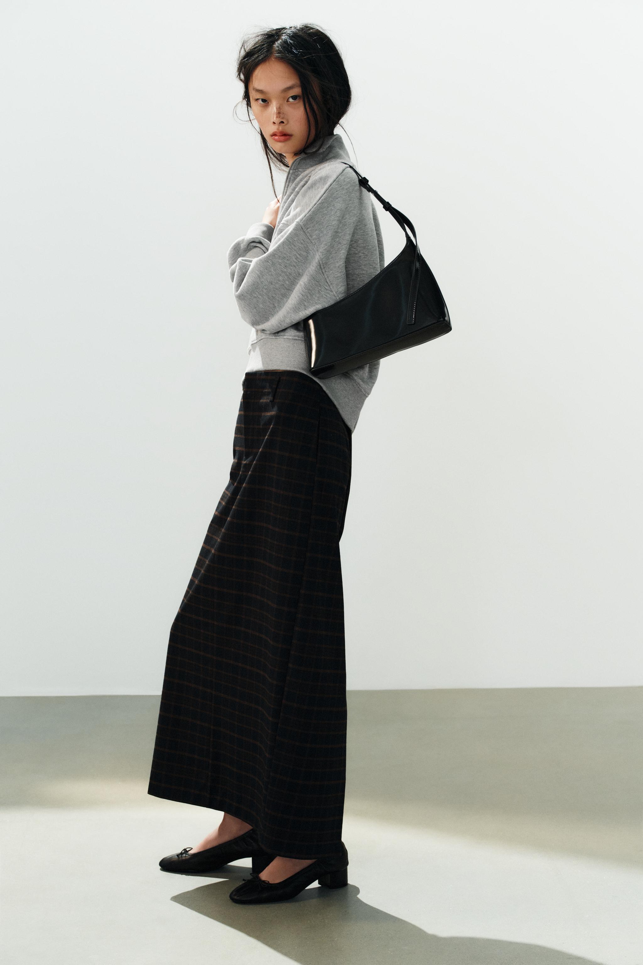 ASYMMETRIC SHOULDER BAG
